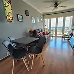Cristianos Ocean View 2 Bedrooms شقة *