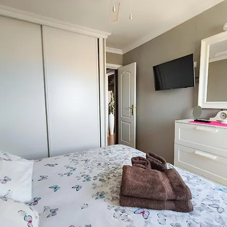 Cristianos Ocean View 2 Bedrooms Daire
