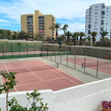 Cristianos Ocean View 2 Bedrooms Апартаменты Лос Кристианос