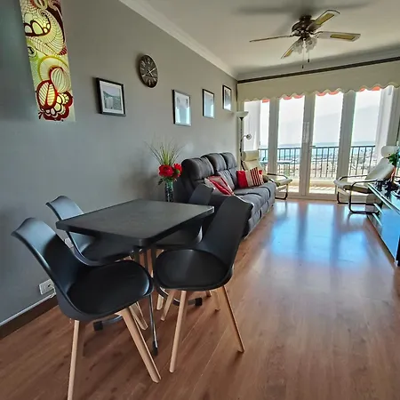 Cristianos Ocean View 2 Bedrooms Апартаменты *