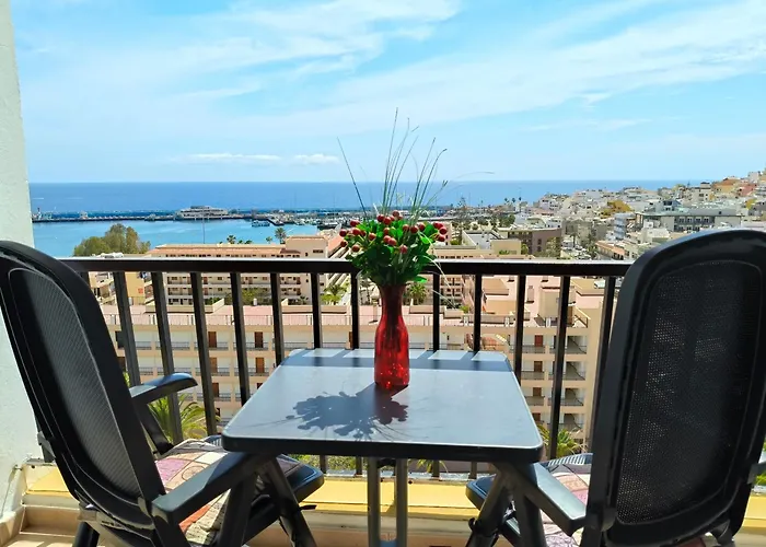 Cristianos Ocean View 2 Bedrooms Appartement *